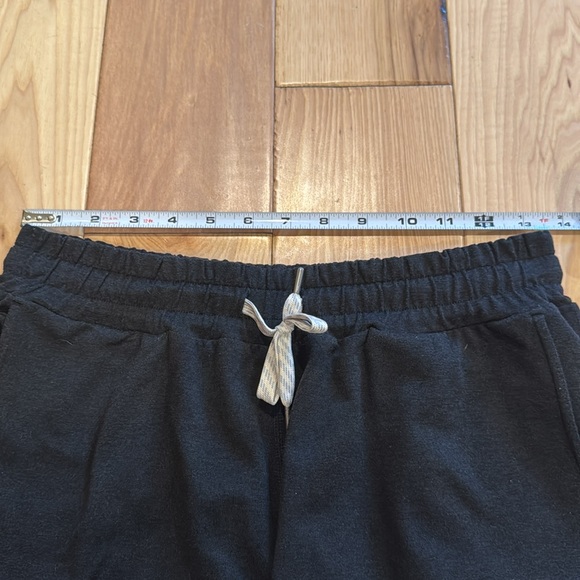 Vuori Halo Performance shorts XS - Picture 5 of 7